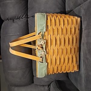 Large Longaberger Picnic Basket